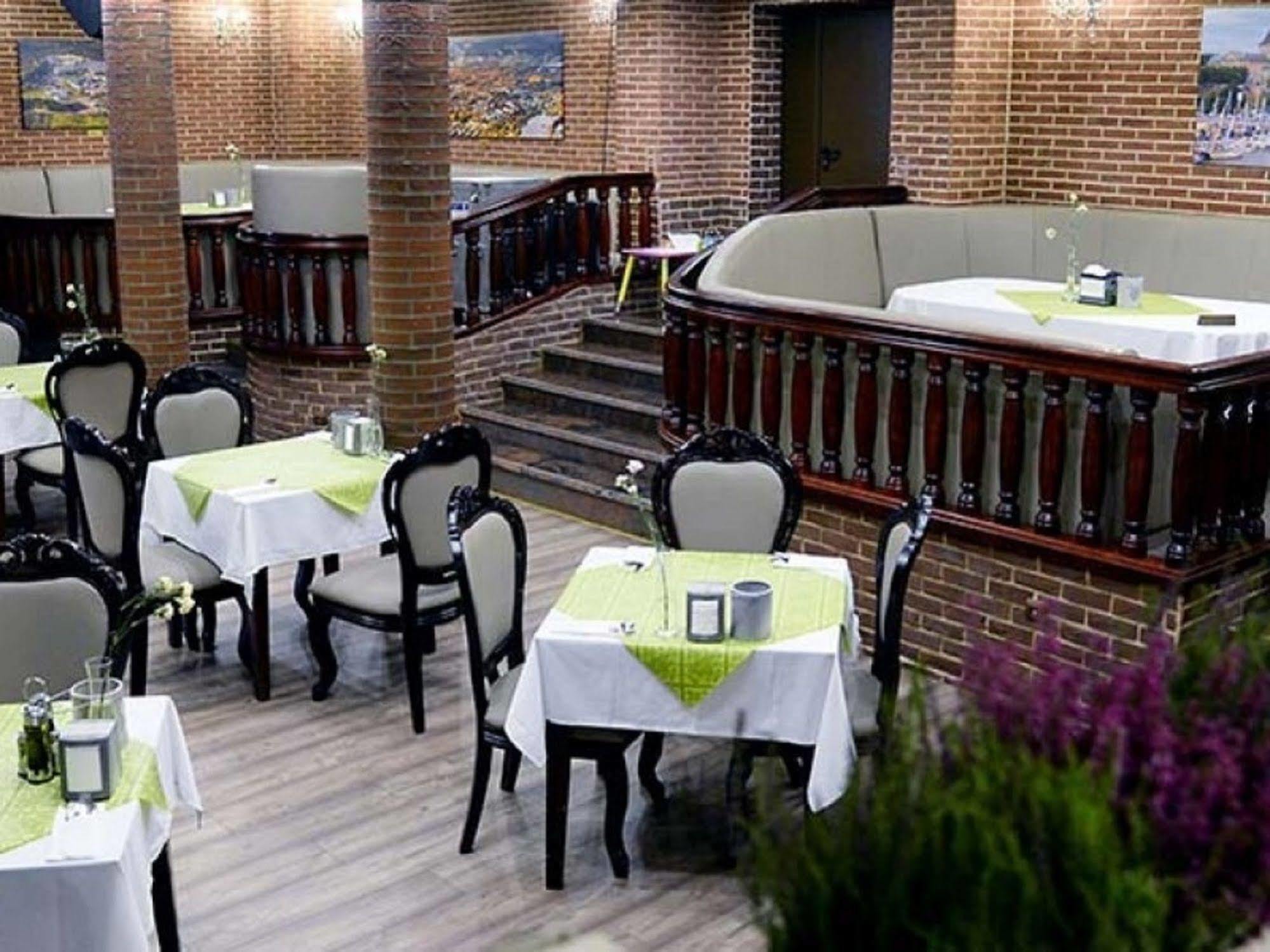 Hotel Dobosz Police Dış mekan fotoğraf
