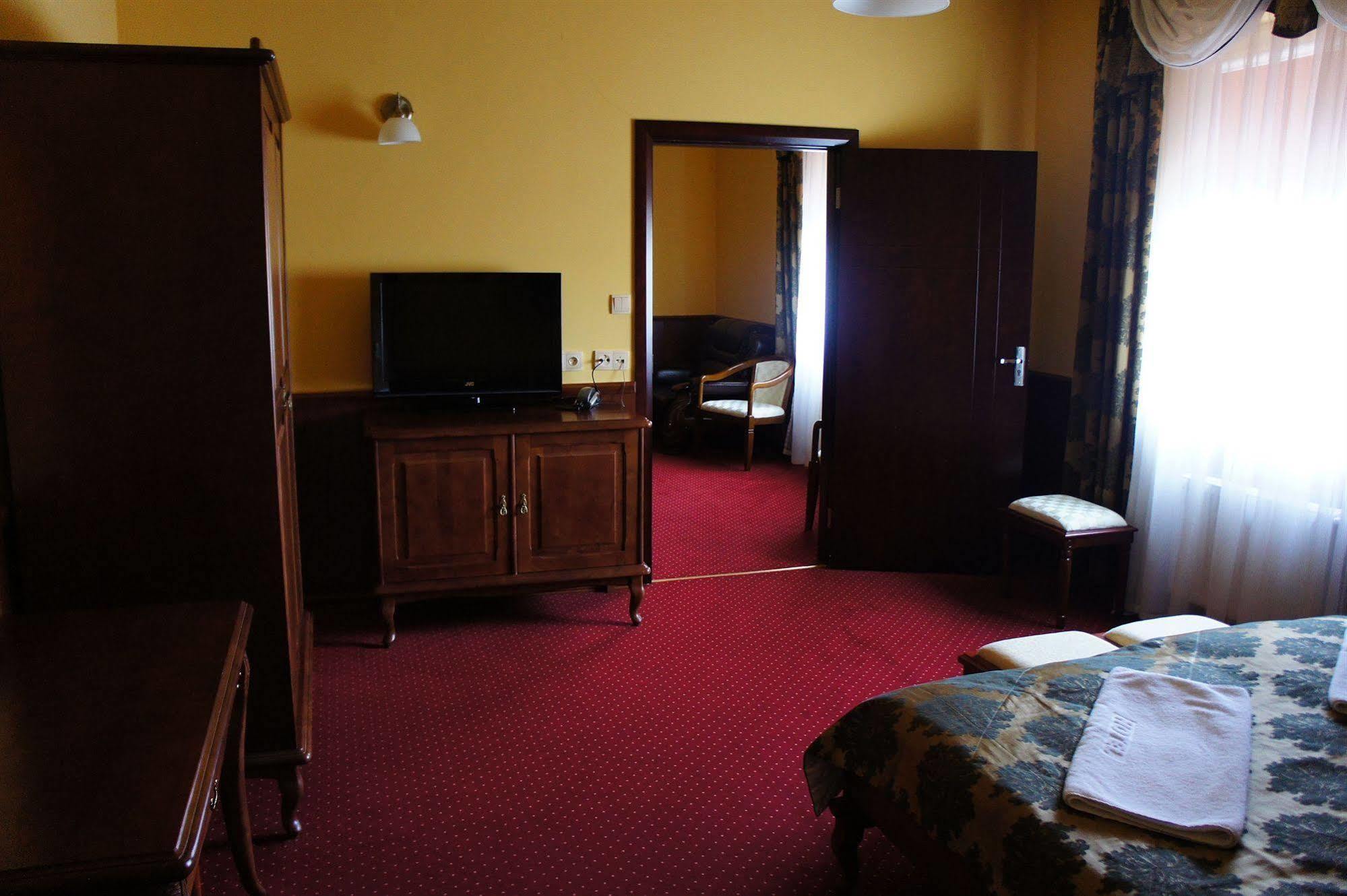 Hotel Dobosz Police Dış mekan fotoğraf