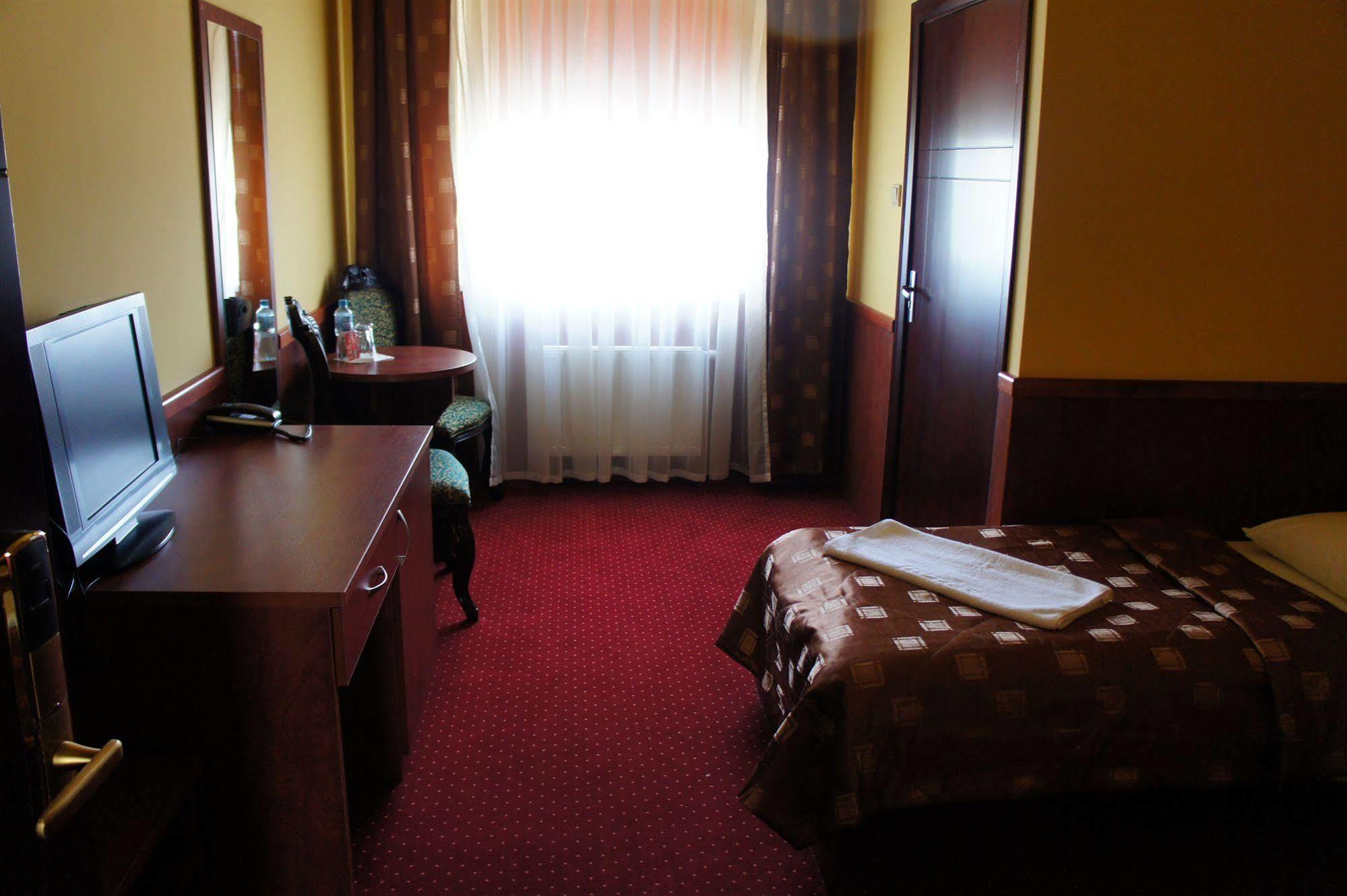 Hotel Dobosz Police Dış mekan fotoğraf